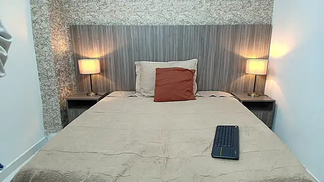 zoe bermudez online show from January 9, 2026, 11:24 am