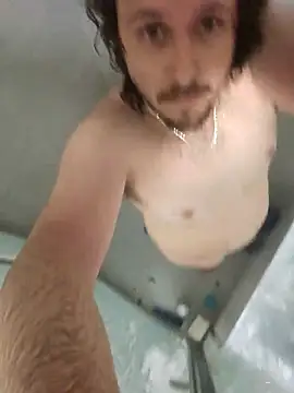 benniiike online show from December 18, 2025, 2:12 pm