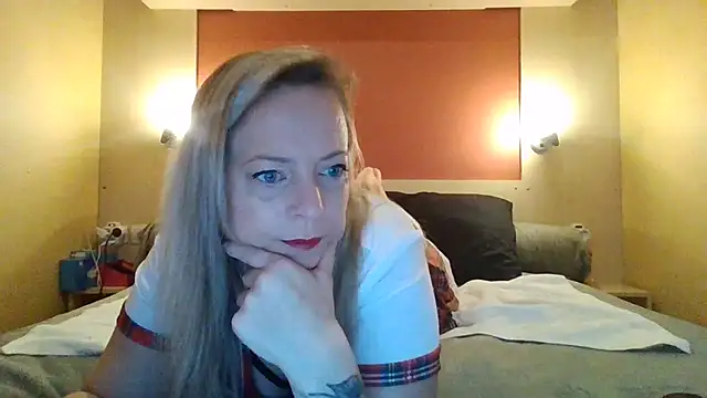 Miss-Chupagirly online show from January 13, 2026, 10:09 am