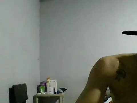 Andresdelvez online show from May 7, 2026, 5:46 am