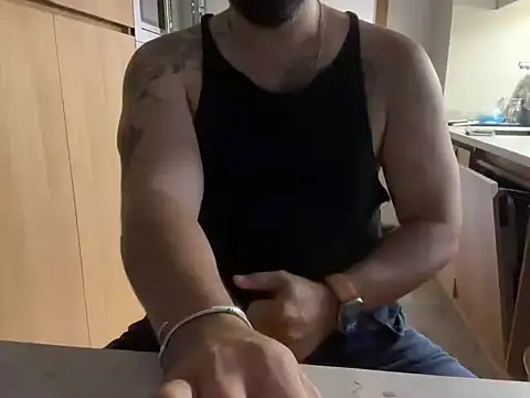 XhotLatte online show from June 21, 2026, 9:39 pm
