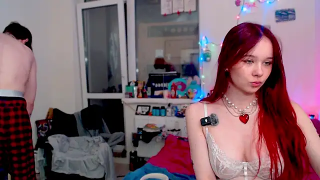 MaryJane x Peter online show from December 18, 2025, 3:29 pm