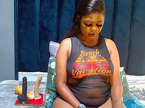 SpicyKitty33 online show from January 17, 2026, 11:15 am