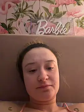 LilyLuck  online show from January 18, 2026, 9:40 pm