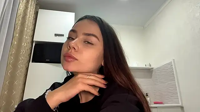 MiloyNoir online show from December 21, 2025, 6:15 pm