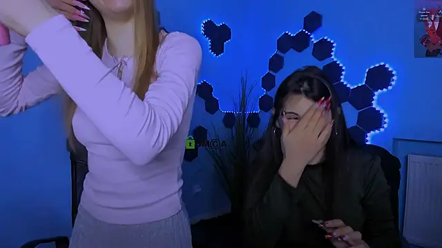 Snapshot of lizzie_boom_ chatting on February 23, 2026, 8:17 pm lizzie boom online show from February 23, 2026, 8:17 pm