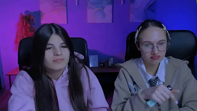 Snapshot of lizzie_boom_ chatting on March 27, 2026, 8:19 pm lizzie boom online show from March 27, 2026, 8:19 pm