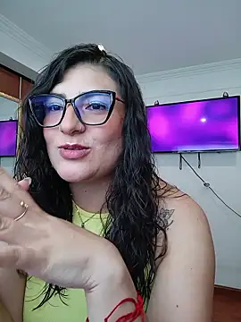 ahrianabluff online show from January 13, 2026, 3:06 pm