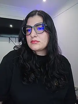 ahrianabluff online show from February 16, 2026, 8:05 pm