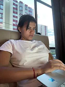 anna-evans09 online show from February 4, 2026, 11:16 am