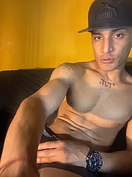 Maicol xxxx online show from February 4, 2026, 11:38 am