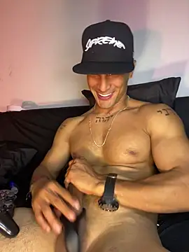 Maicol xxxx online show from March 18, 2026, 6:27 am