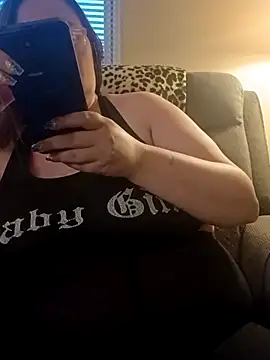 pinkcheetah12 online show from April 5, 2026, 11:13 pm