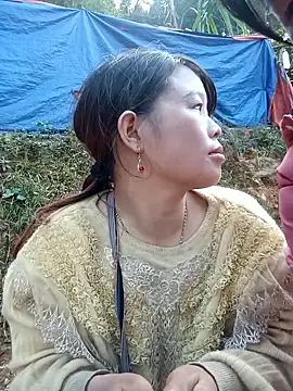 Snapshot of chloe-ri chatting on December 19, 2025, 8:10 am chloe-ri online show from December 19, 2025, 8:10 am