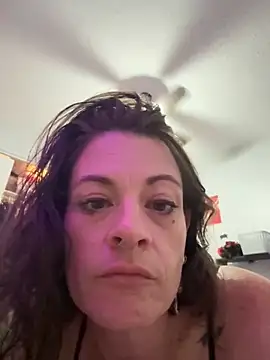GoddessRae19 online show from May 5, 2026, 3:42 pm