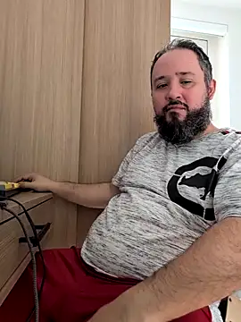 Snapshot of Hairy_bear86 chatting on April 17, 2026, 4:10 pm Hairy bear86 online show from April 17, 2026, 4:10 pm