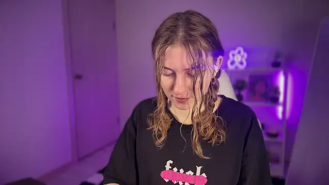 KellySunn online show from March 21, 2026, 9:14 am