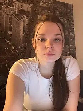 ElenaMariee online show from December 21, 2025, 5:09 pm