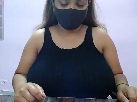 SweetNeena online show from February 9, 2026, 12:53 pm