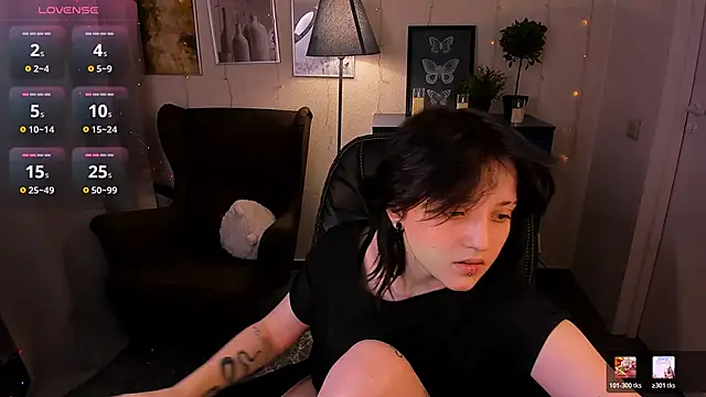 Snapshot of SarahShelby chatting on April 3, 2026, 8:51 pm SarahShelby online show from April 3, 2026, 8:51 pm