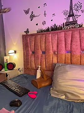 Violetta Moretti online show from April 29, 2026, 1:48 pm
