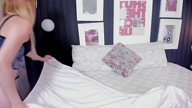 Angel zafiros online show from February 10, 2026, 6:12 pm