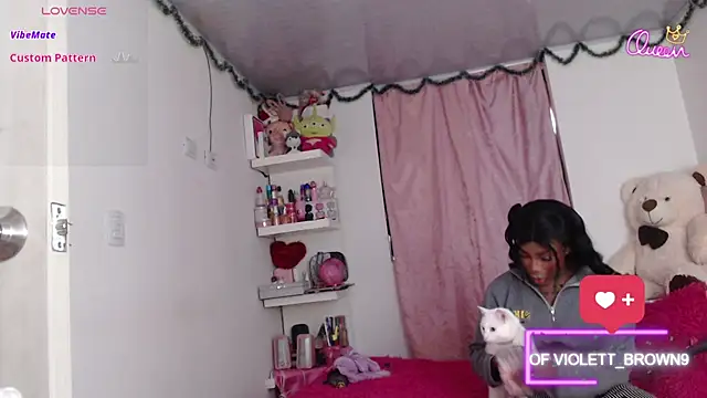 Snapshot of violett_brown9 chatting on August 6, 2026, 9:49 pm violett brown9 online show from August 6, 2026, 9:49 pm