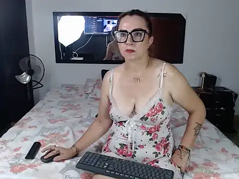 liss curly online show from February 1, 2026, 2:32 am