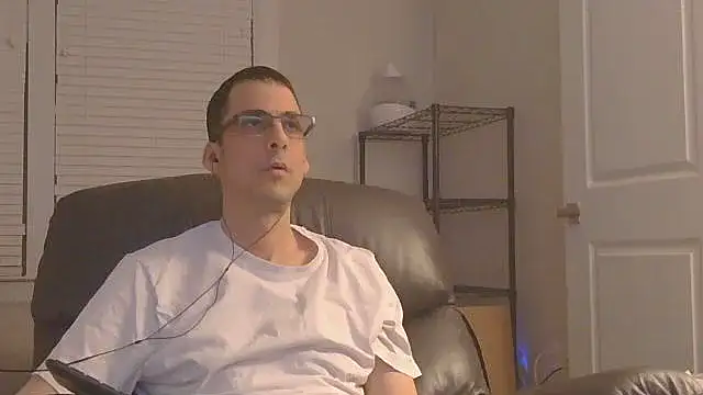 Snapshot of SissyJosh chatting on December 21, 2025, 5:25 am SissyJosh online show from December 21, 2025, 5:25 am