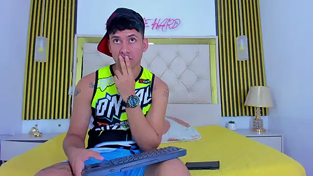 Sweet kevin1 online show from December 20, 2025, 3:57 am