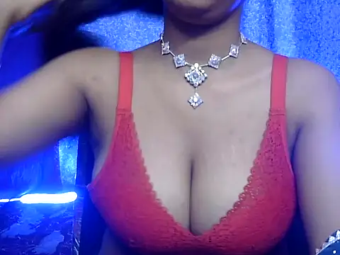 cute Dirty Diva online show from April 8, 2026, 3:45 pm