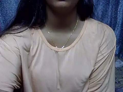cute Dirty Diva online show from May 6, 2026, 3:17 pm