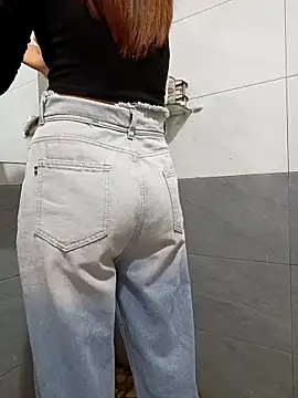 Snapshot of hangnga89 chatting on February 6, 2026, 12:15 am hangnga89 online show from February 6, 2026, 12:15 am