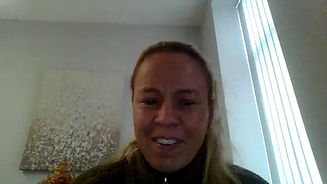 jennyblondeuk online show from March 24, 2026, 2:44 pm