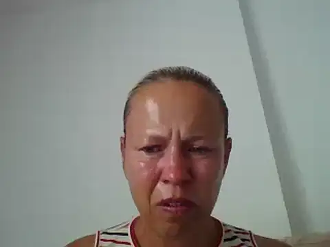 jennyblondeuk online show from June 15, 2026, 4:20 pm