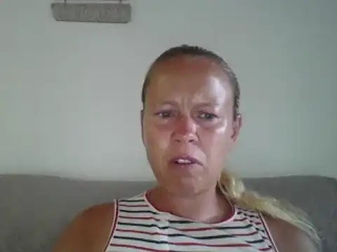 jennyblondeuk online show from June 29, 2026, 7:25 pm
