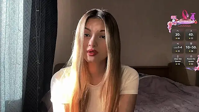 EmllyLighty online show from February 11, 2026, 8:41 am