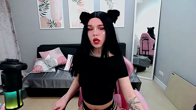 Snapshot of GabbieWhite chatting on February 4, 2026, 7:42 pm GabbieWhite online show from February 4, 2026, 7:42 pm