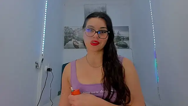 Snapshot of RedAssHottie chatting on January 10, 2025, 4:12 am RedAssHottie online show from January 10, 2025, 4:12 am