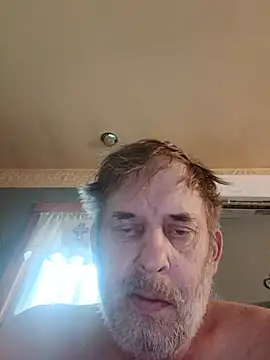 FragrantToe529 online show from June 3, 2026, 1:25 pm