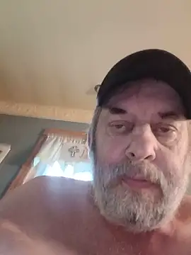 FragrantToe529 online show from June 19, 2026, 1:26 pm