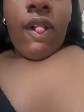 Snapshot of amorasecy chatting on February 2, 2026, 11:31 am amorasecy online show from February 2, 2026, 11:31 am