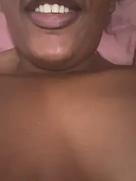 Snapshot of amorasecy chatting on February 14, 2026, 11:07 am amorasecy online show from February 14, 2026, 11:07 am