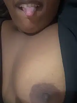 Snapshot of amorasecy chatting on February 24, 2026, 12:14 pm amorasecy online show from February 24, 2026, 12:14 pm