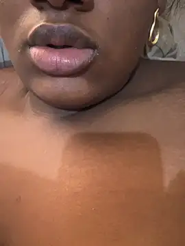 Snapshot of amorasecy chatting on March 20, 2026, 10:53 am amorasecy online show from March 20, 2026, 10:53 am