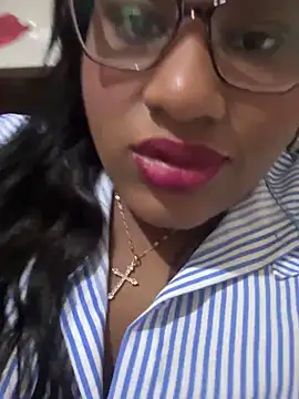 amorasecy online show from May 1, 2026, 2:38 am