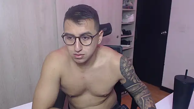 DanteVesper online show from May 5, 2026, 3:36 am