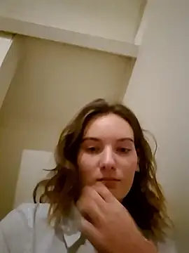 SweetCandyy69 online show from January 18, 2026, 6:12 pm