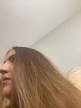 AliceAlicee online show from December 21, 2025, 1:07 pm