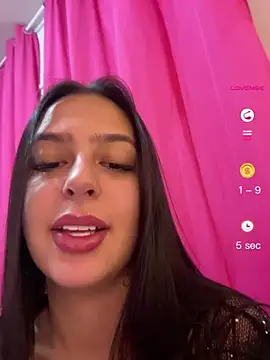 jujuarantes  2026 online show from July 17, 2026, 3:18 pm